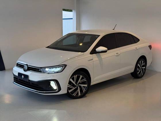 VOLKSWAGEN VIRTUS 1.0 200 TSI HIGHLINE AUTOMÁTICO